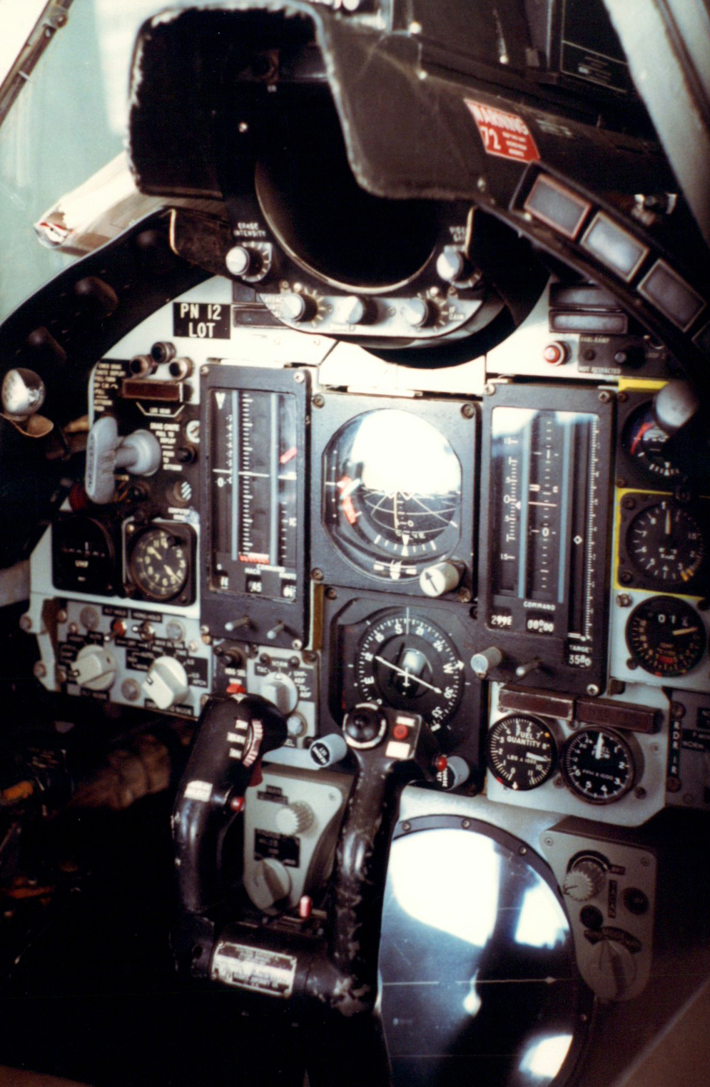 F-106-032