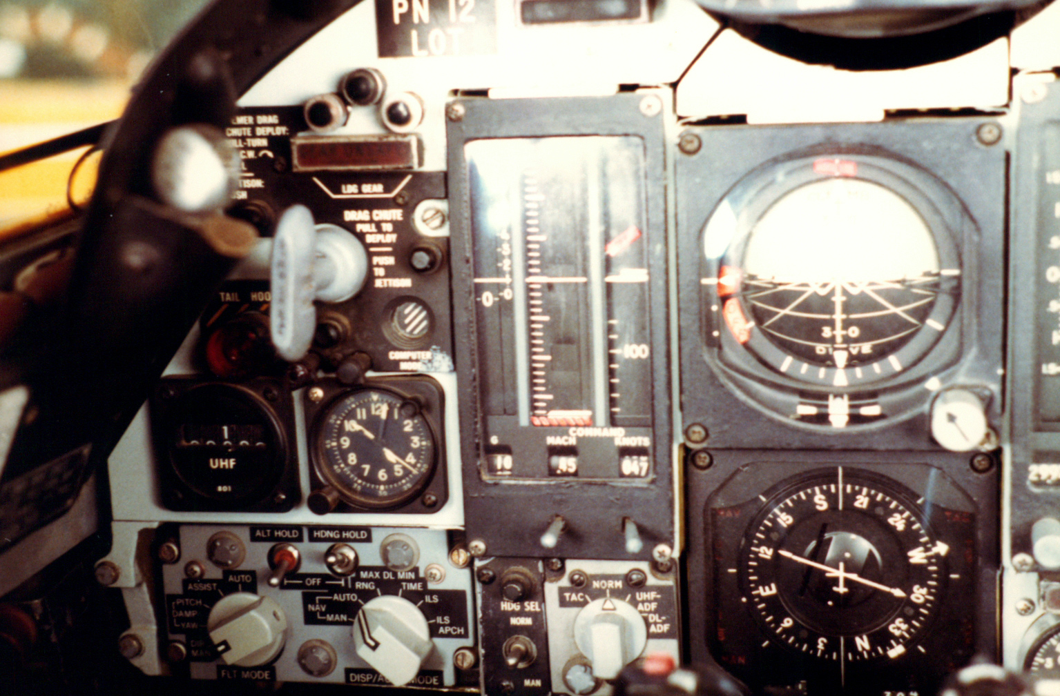 F-106-033