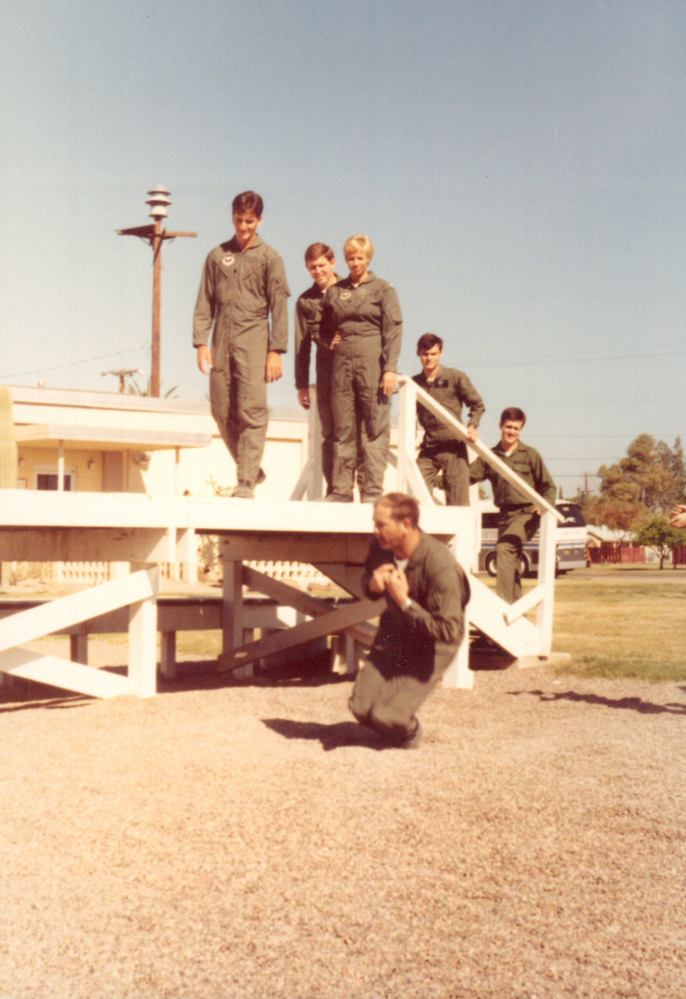 T-37-018