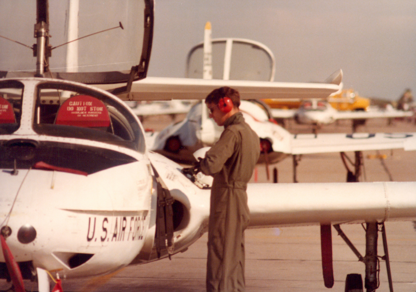 T-37-035