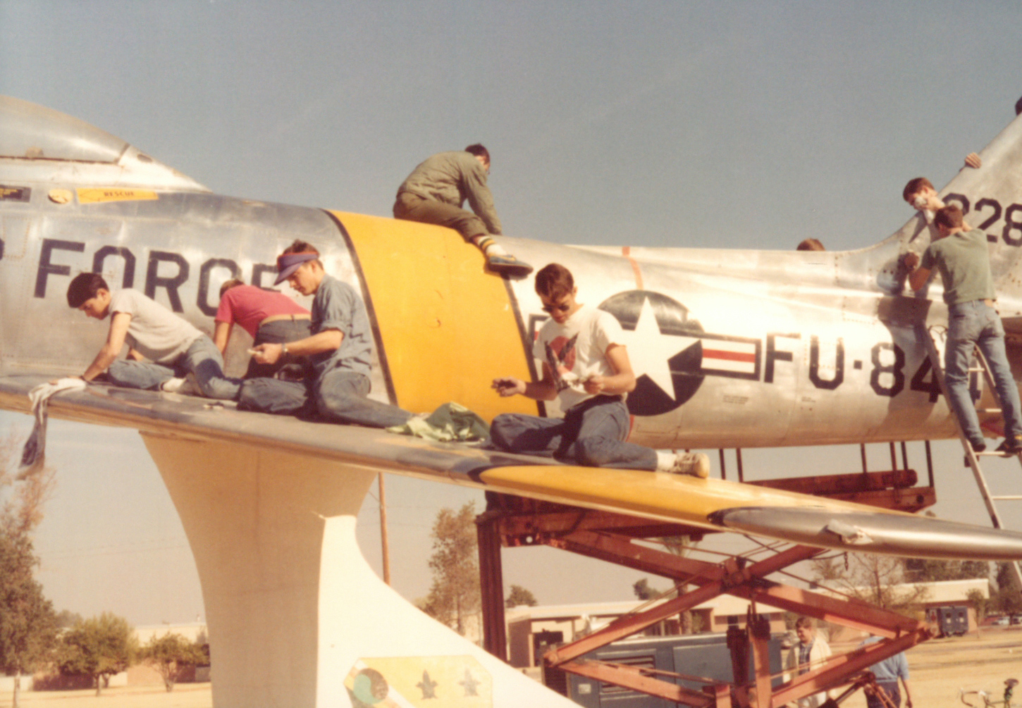 T-38-025